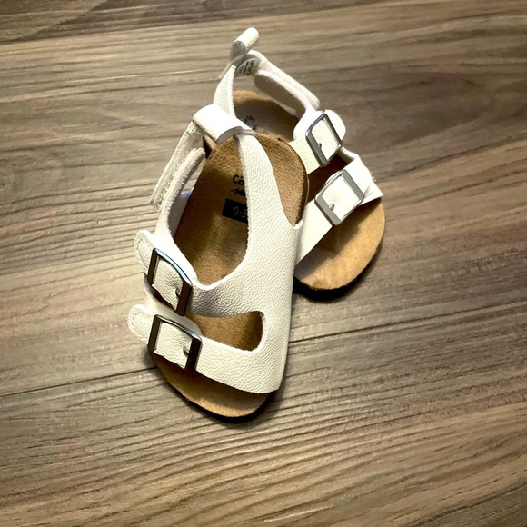 Carter's White Kids Sandals with Buckles size 0-3M - Picture 1 of 6